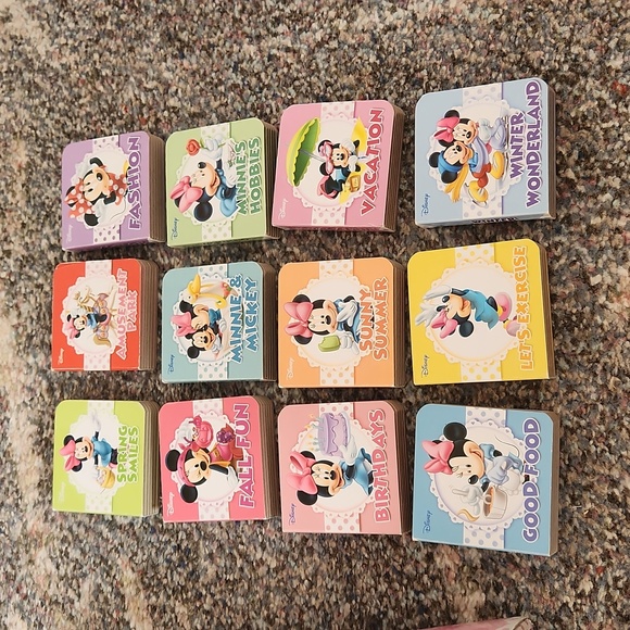 Minnie Mouse 12 Mini Cardboard Books Set For Children - Picture 3 of 7